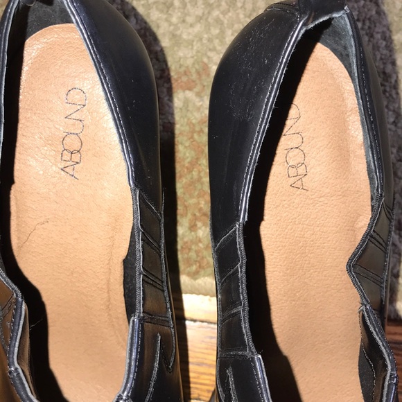 Abound Black Pointed Western Ankle Booties - Picture 7 of 8